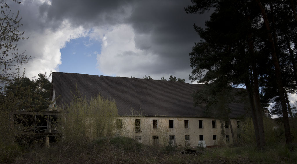 In der Ruine der Flugzeugführerschule Hagenow